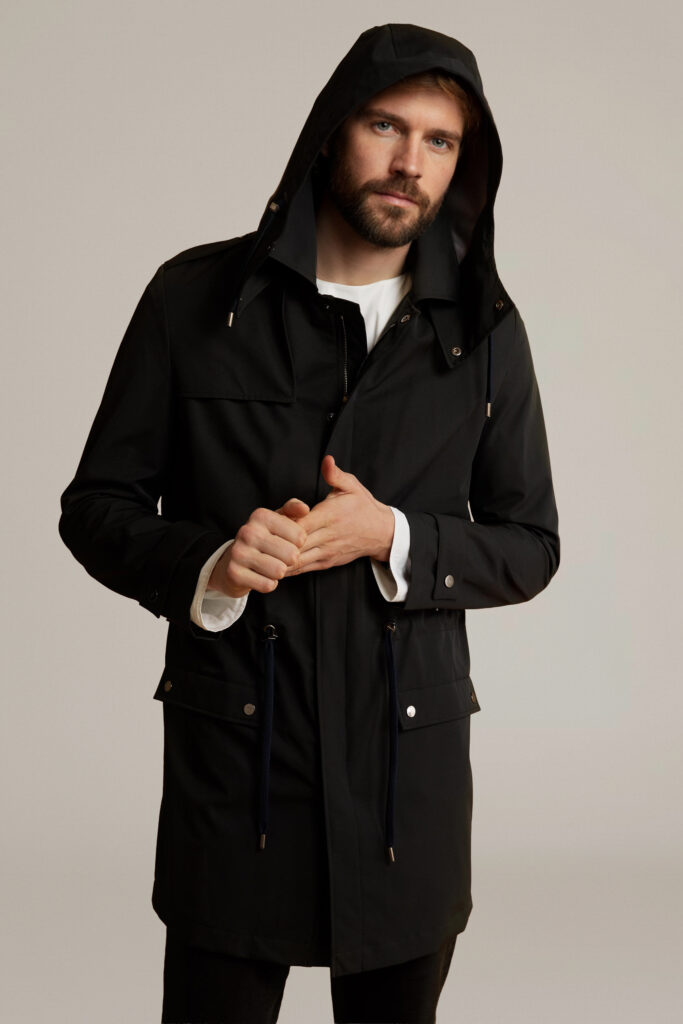 APA Parka Unisex, waterproof parka in Midnight Black, Navy Laces