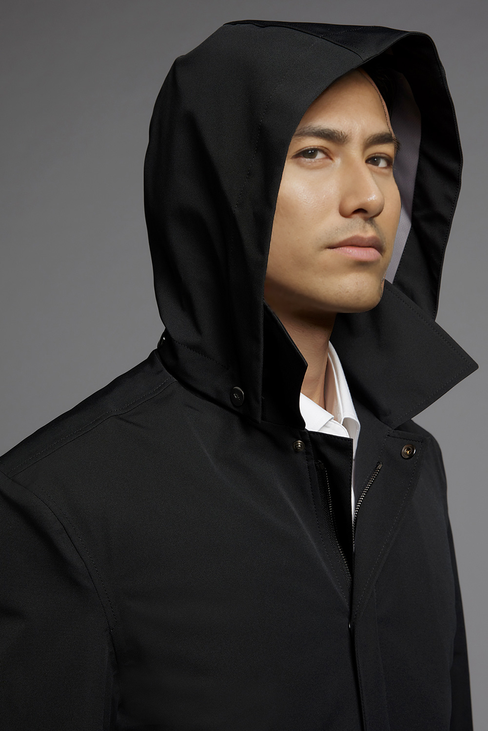 取り外し可能なフードとベルト